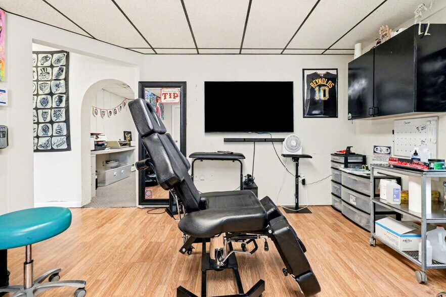 More Photos Of 20049 Jefferson Davis Hwy, Ruther Glen General Retail For Sale