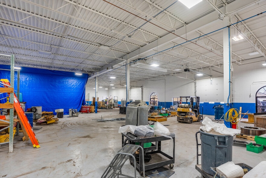 More Photos Of 34 Patria Rd, South Windsor Flex For Lease