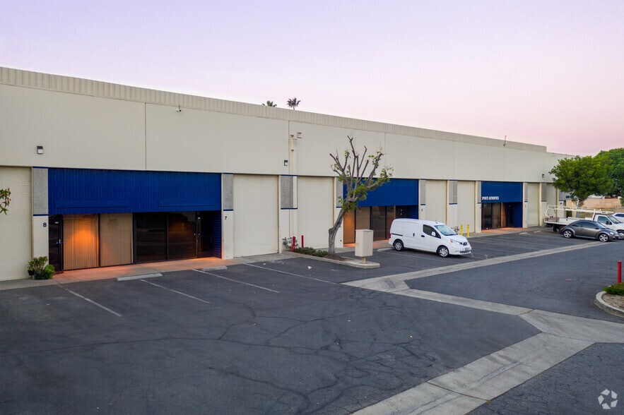 More Photos Of 12375-12395 Mills Ave, Chino Warehouse For Lease