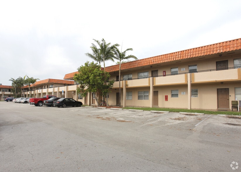 More Photos Of 400 NW 65th Ave, Margate Apartments For Sale