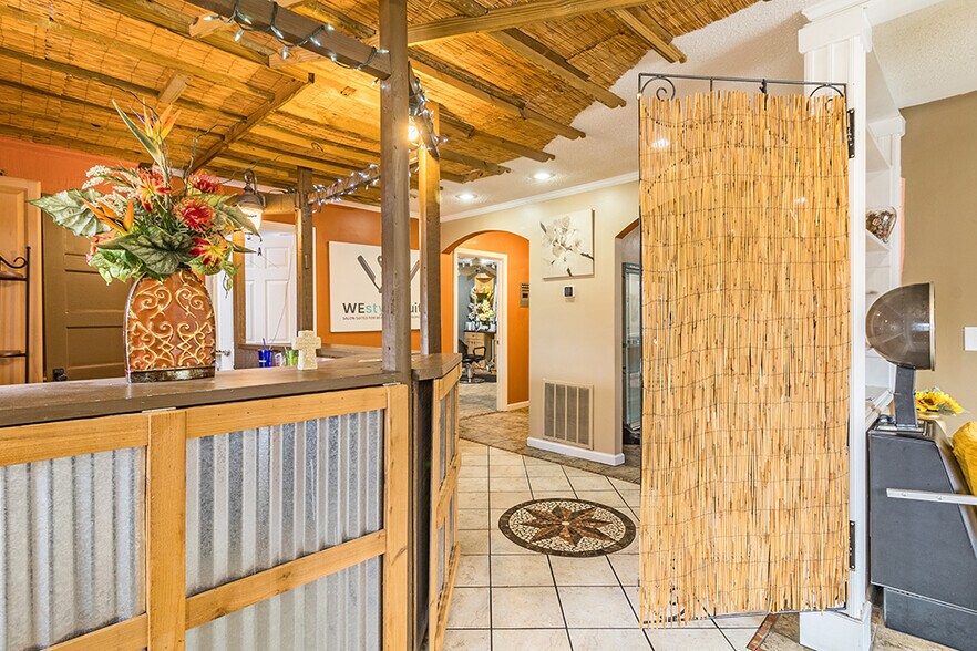 More Photos Of 4849 Mercer University Dr, Macon-Bibb Storefront For Sale