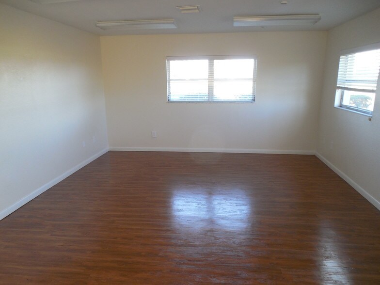 More Photos Of 2500 Port Malabar Blvd NE, Palm Bay Medical For Sale