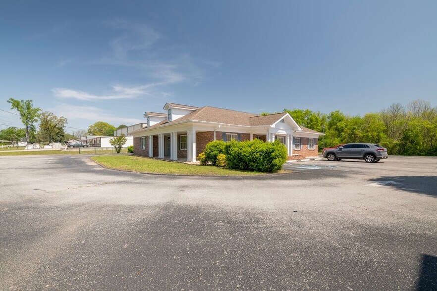 Primary Photo Of 2020 Mack Smith Rd, Rossville Bank For Sale