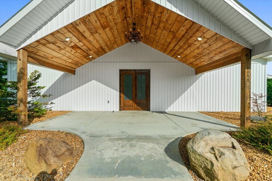 More Photos Of 2948 Holly Creek Cool Sprgs Rd, Chatsworth Specialty For Sale