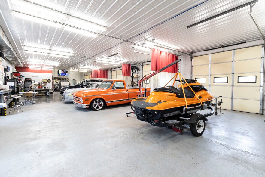 More Photos Of 959 Highway 24, Moberly General Retail For Sale