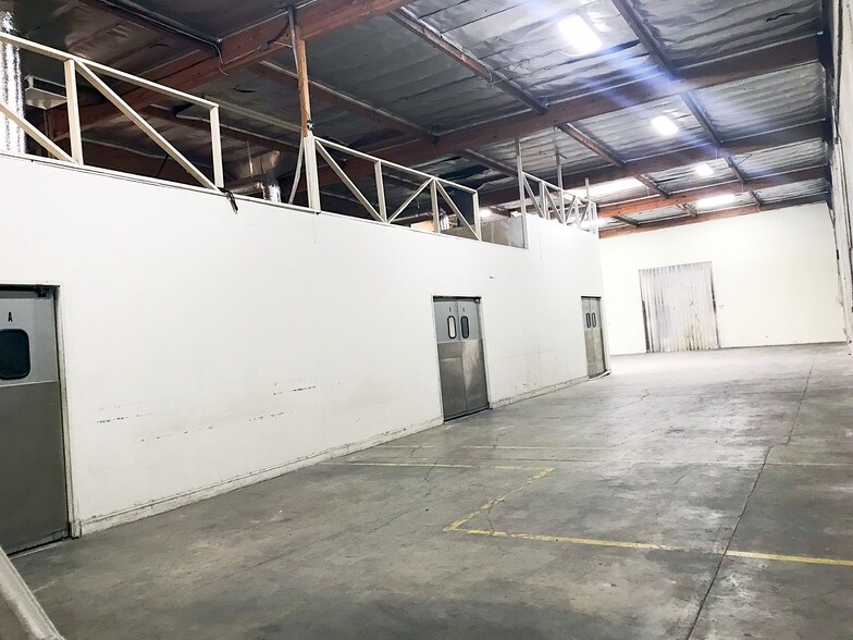More Photos Of 5102-5108 Azusa Canyon Rd, Irwindale Unknown For Lease