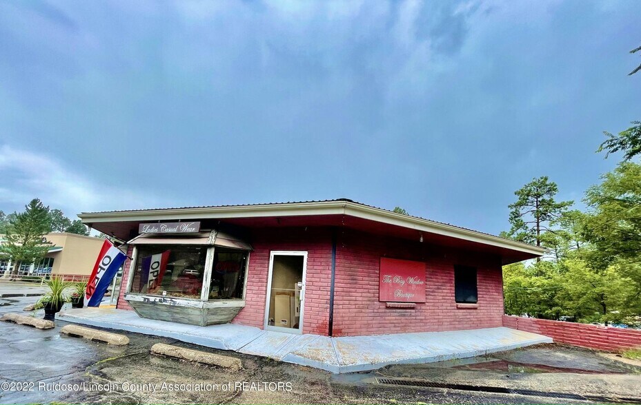 More Photos Of 2716 Sudderth Dr, Ruidoso Storefront For Sale