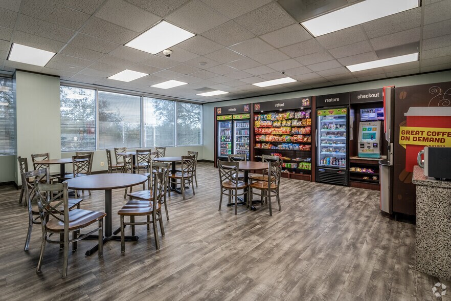 More Photos Of 7800 W IH-10, San Antonio Office For Lease