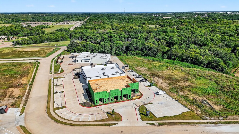 More Photos Of 2416 Swamy Dr, Sherman Medical For Sale