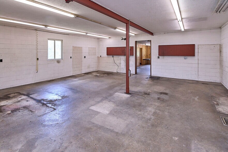 More Photos Of 6328 Elk River Rd, Clendenin Auto Repair For Sale