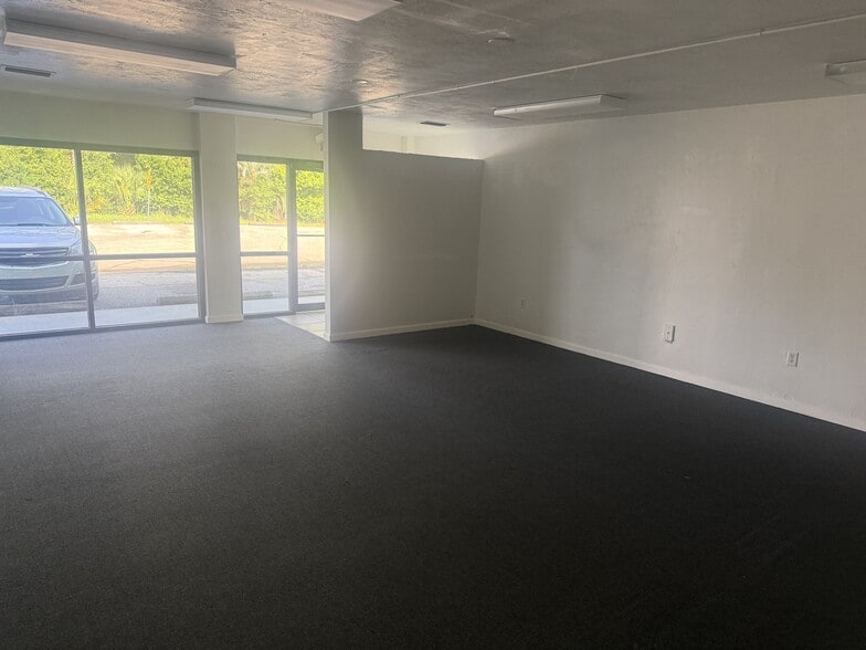 More Photos Of 2312 Apalachee Pky, Tallahassee Unknown For Lease