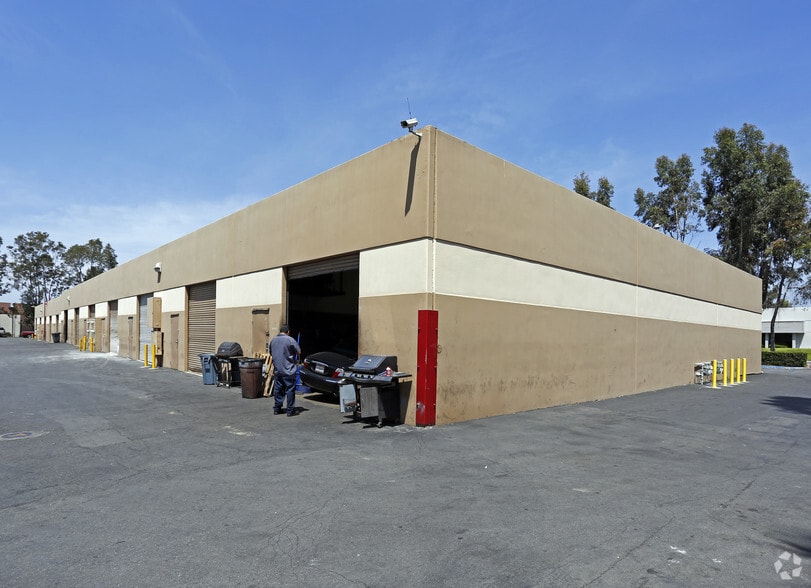 More Photos Of 23221 Peralta Dr, Laguna Hills Light Manufacturing For Lease