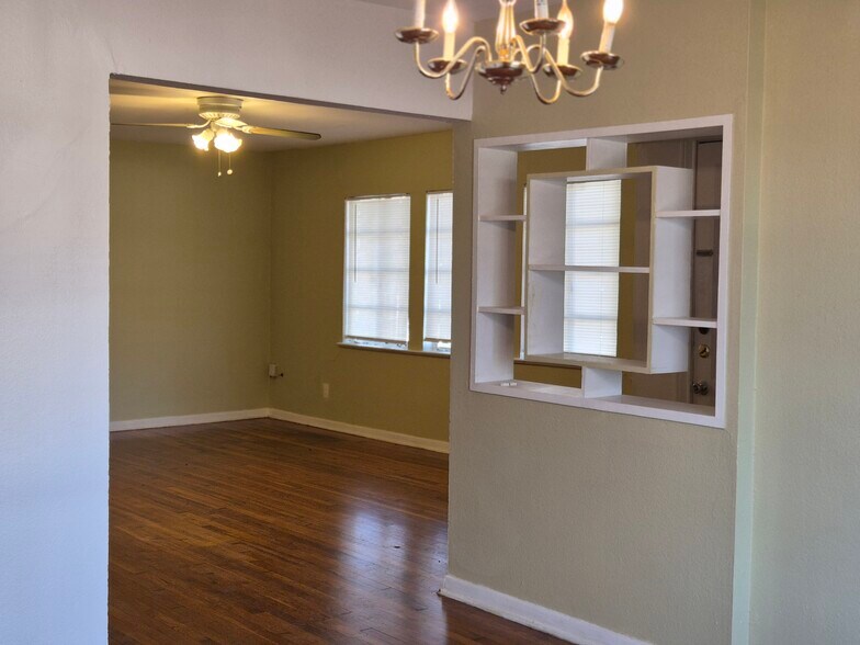 More Photos Of 2118 Wilson Blvd, San Antonio Apartments For Sale