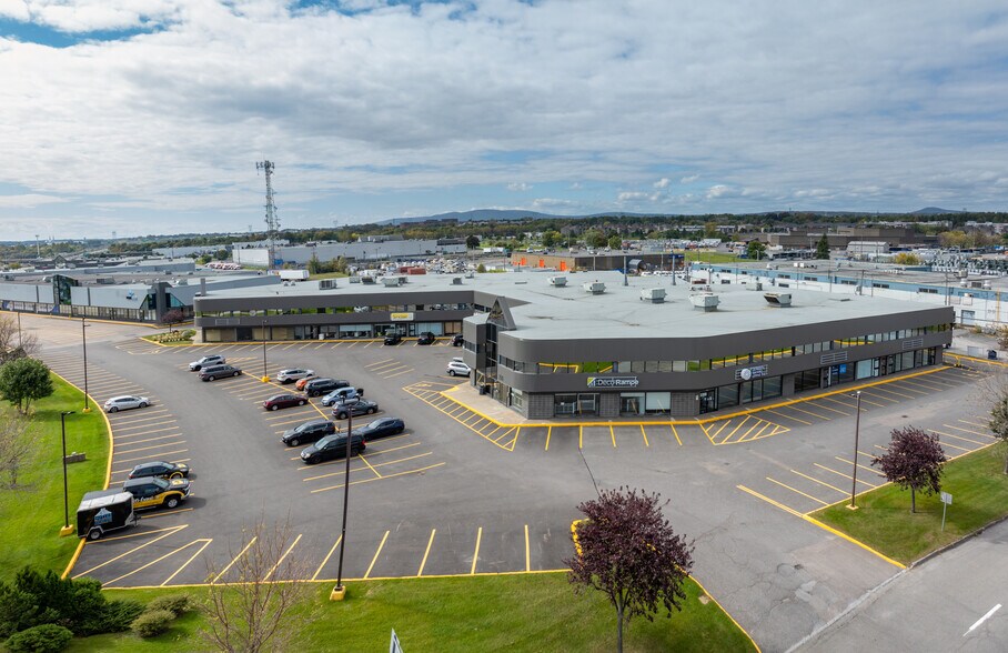 More Photos Of 2500 Rue Jean-Perrin, Québec Unknown For Lease