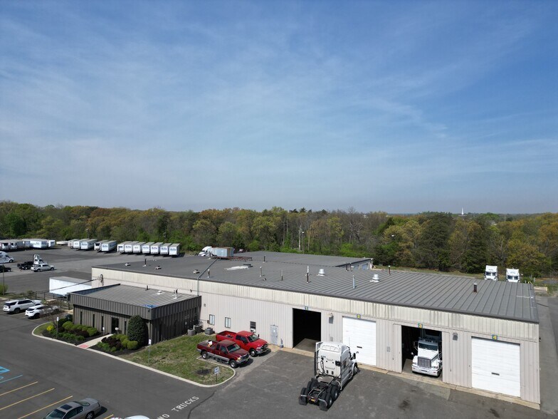 More Photos Of 48 Ironside Ct, Willingboro Warehouse For Lease
