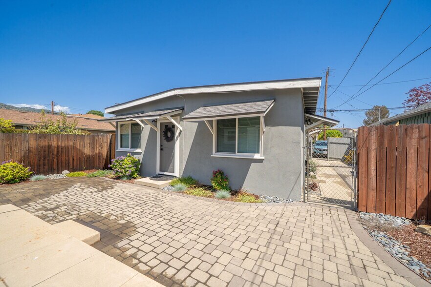 More Photos Of 124 N Vista Bonita Ave, Glendora Apartments For Sale