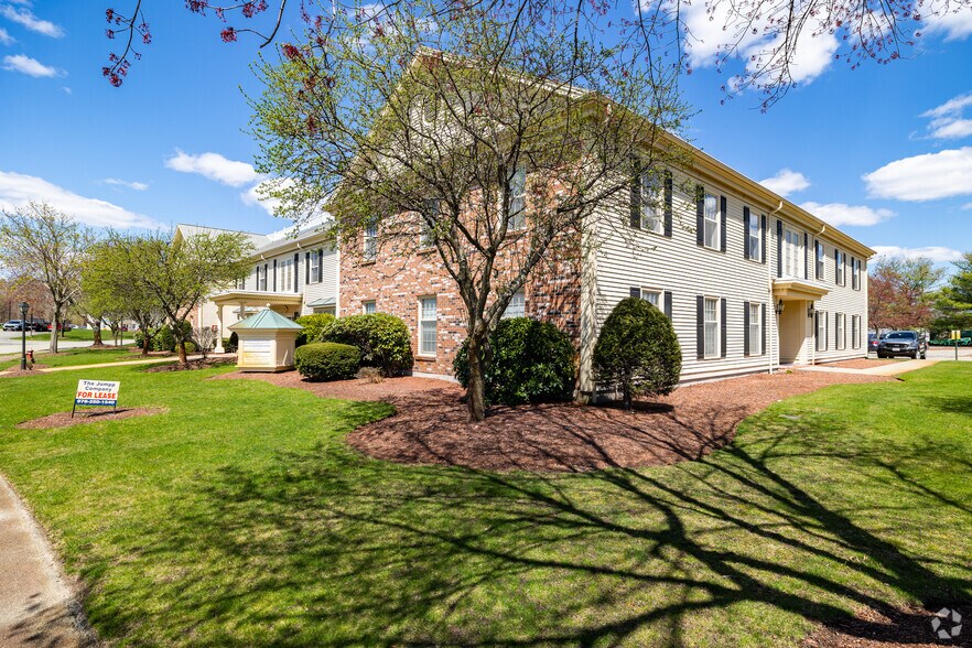 More Photos Of 1 Meeting House Rd, Chelmsford Office For Sale