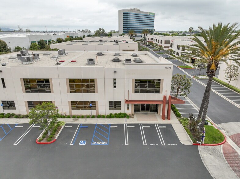 More Photos Of 19827 Hamilton Ave, Torrance Warehouse For Lease