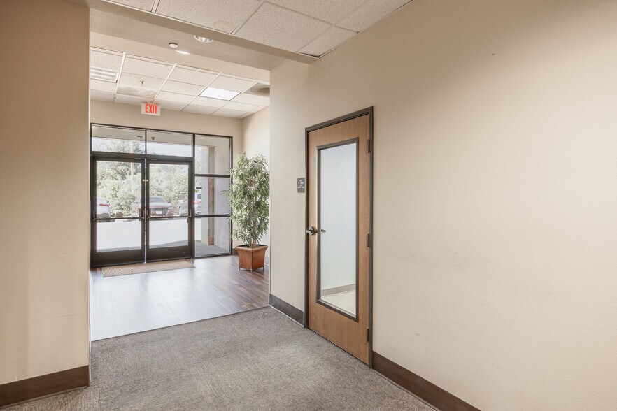 More Photos Of 2540 W Shaw Ln, Fresno Office For Sale