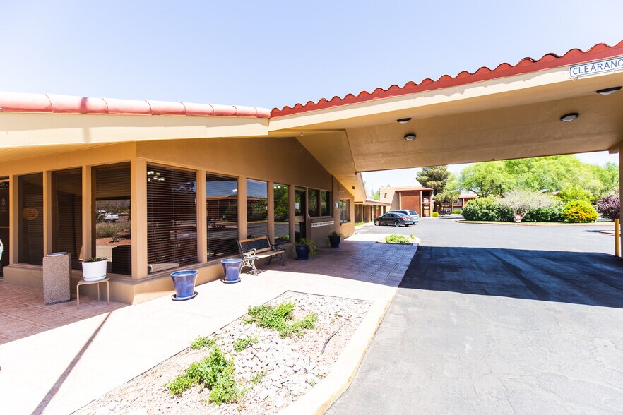 More Photos Of 1765 S Main St, Las Cruces Hotel For Sale