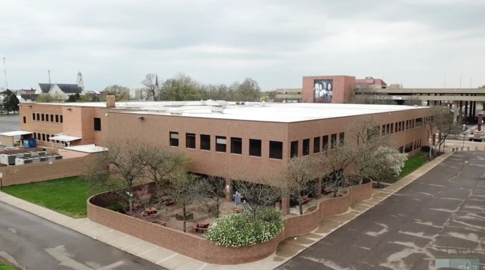 More Photos Of 1020 Market Ave N, Canton Office For Lease