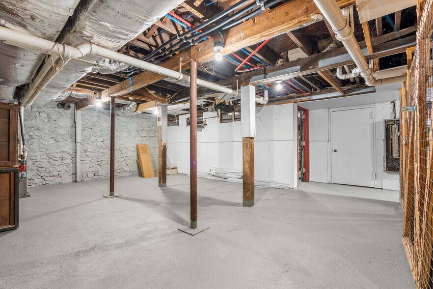 More Photos Of 2 Park St, Norwalk Apartments For Sale