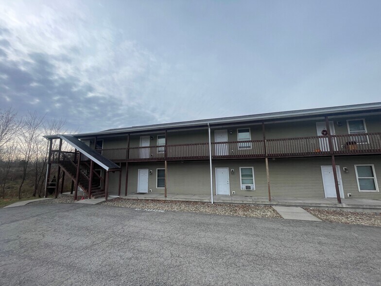 More Photos Of 321 Grove City Rd, Slippery Rock Apartments For Sale