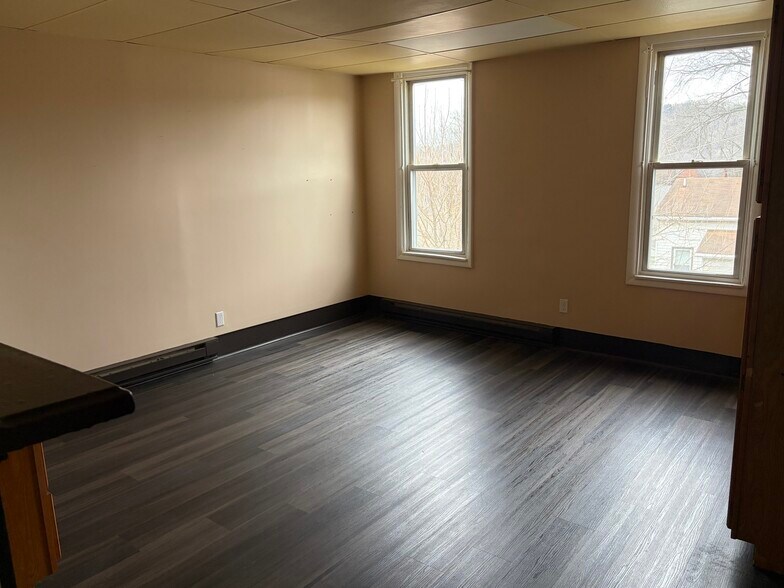 More Photos Of 671 5th St, Oakmont Apartments For Sale