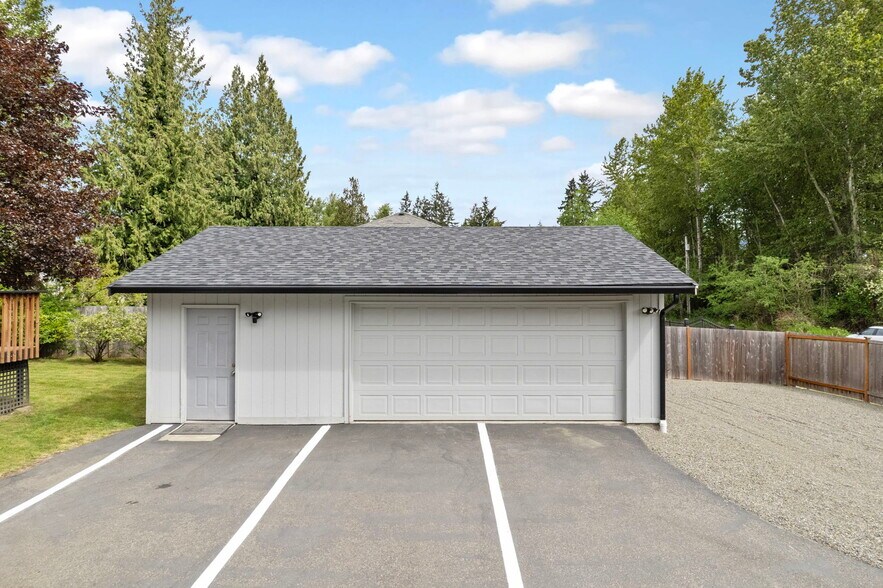 More Photos Of 17512 66th Ave Ct E, Puyallup Office For Sale