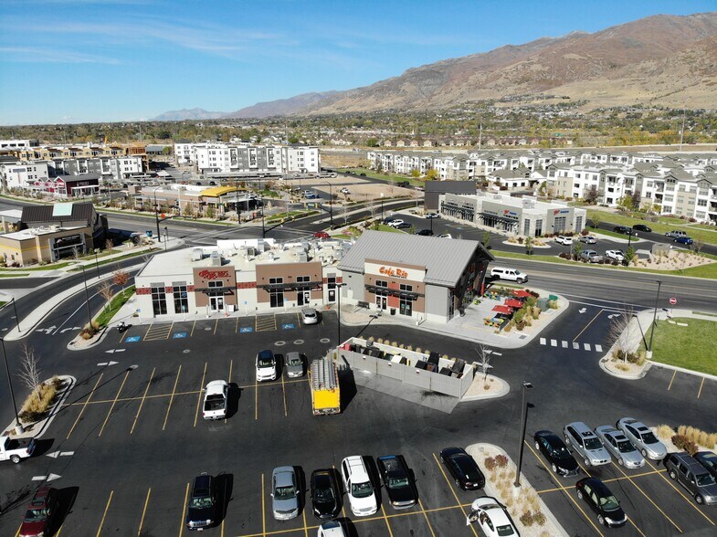 More Photos Of 426 No Cabelas Dr, Farmington Fast Food For Sale