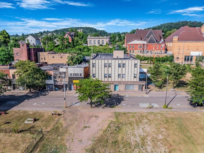 More Photos Of 723 Braddock Ave, Braddock Office For Sale