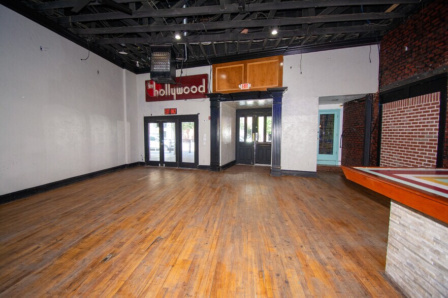 More Photos Of 715 S Polk St, Amarillo Bar For Lease