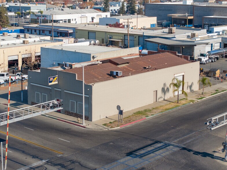 More Photos Of 460 S K St, Tulare Freestanding For Sale