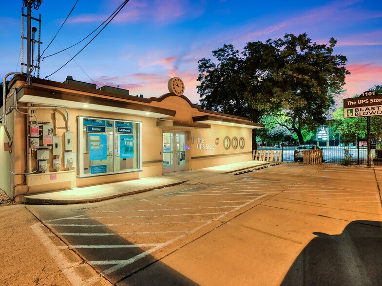 More Photos Of 1101 W 34th St, Austin Freestanding For Sale