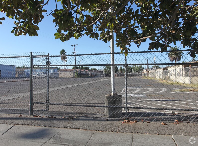 More Photos Of 1401 W 16th St, Merced Land For Lease