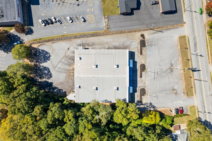 More Photos Of 518 E Greer St, Honea Path Freestanding For Lease