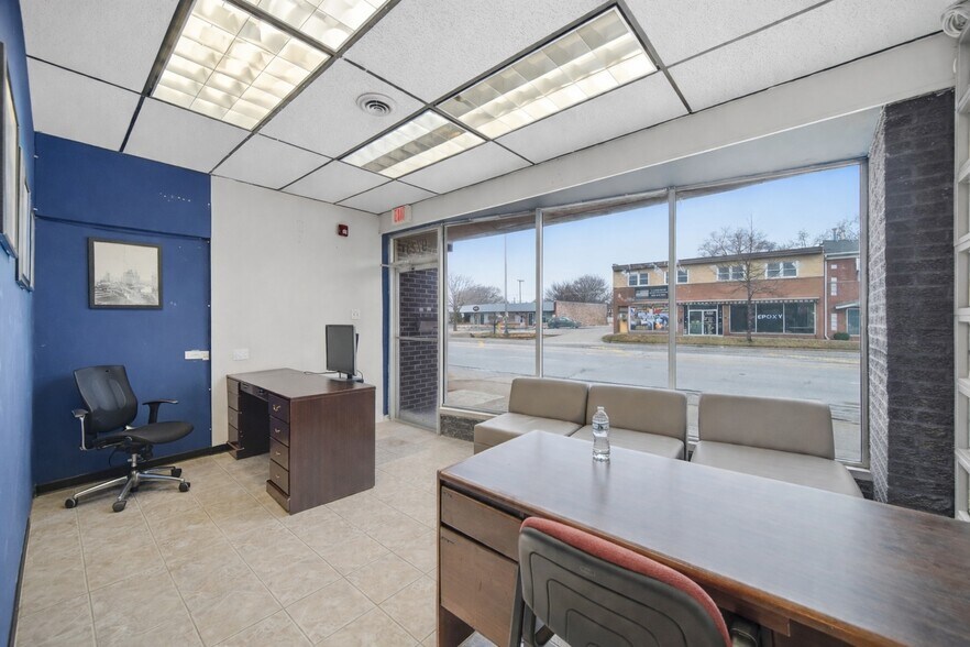 More Photos Of 9723-9725 Southwest Hwy, Oak Lawn Storefront For Sale