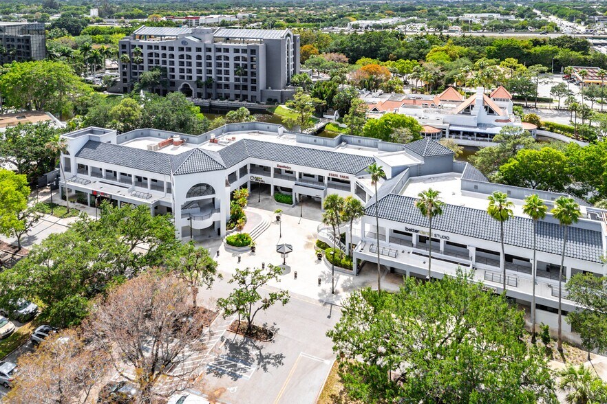 More Photos Of 7820-7860 Glades Rd, Boca Raton Office For Lease