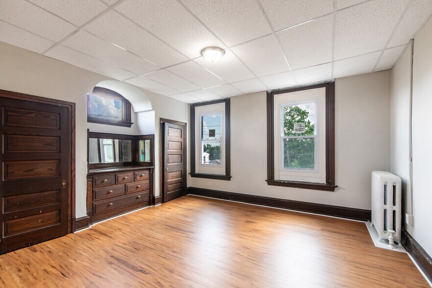More Photos Of 403 Washington Ave, Sellersville Apartments For Sale
