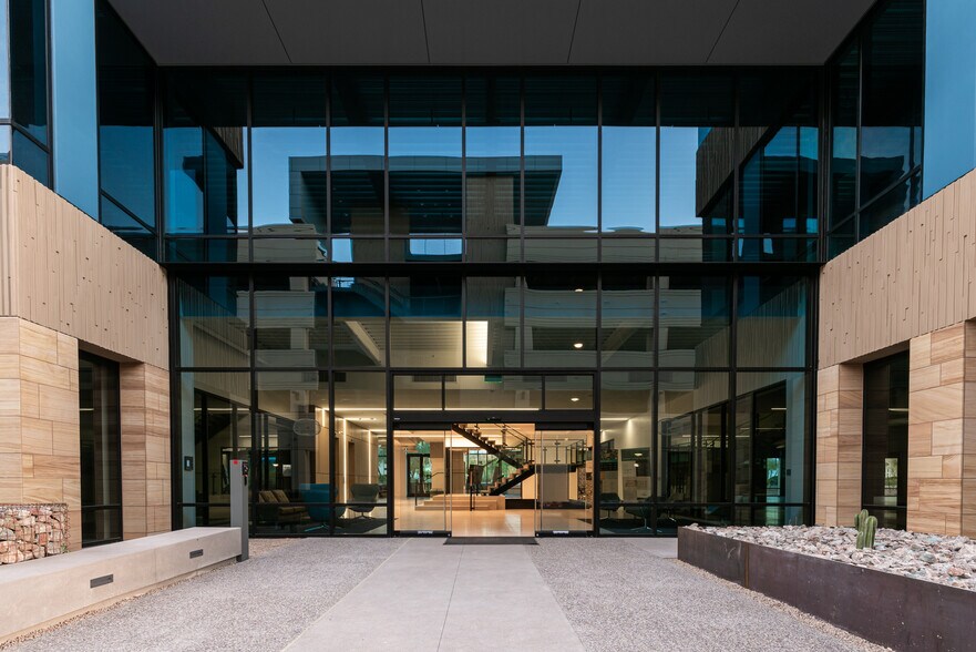 More Photos Of 8605 E Raintree Dr, Scottsdale Office For Lease