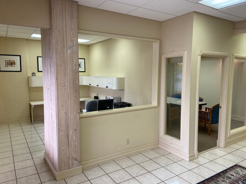 More Photos Of 4152-4230 Blue Heron Blvd W, Riviera Beach Medical For Sale