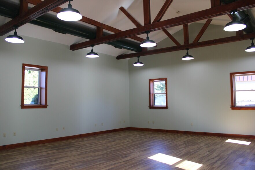 More Photos Of 716 New Brunswick Ave, Alpha Freestanding For Lease