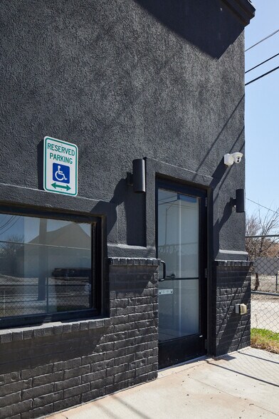 More Photos Of 120 N Western Ave, Oklahoma City Freestanding For Lease