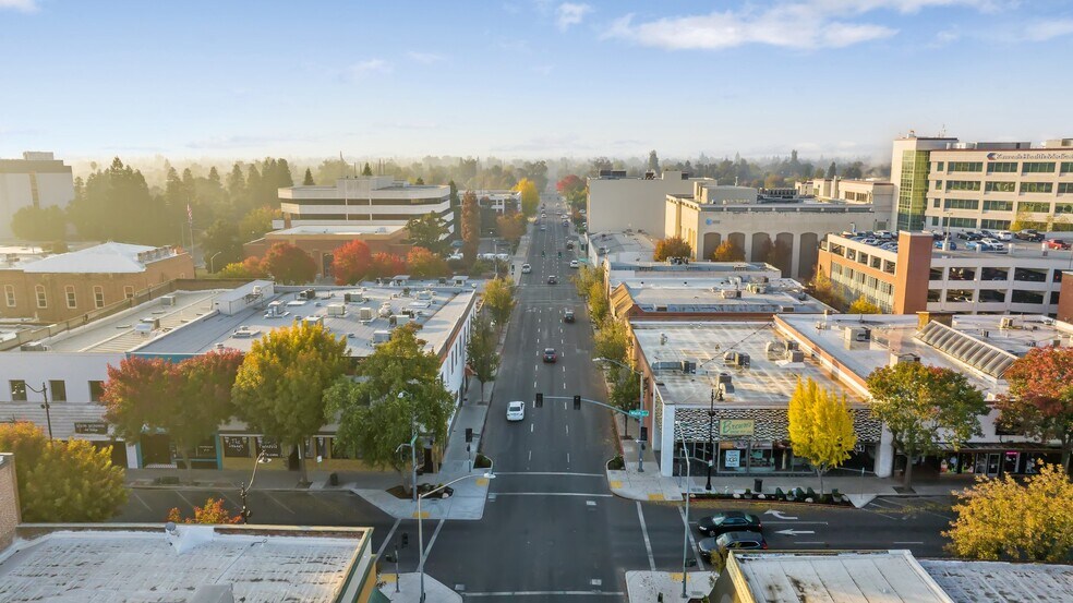 More Photos Of 100 Willow Plz, Visalia Medical For Sale