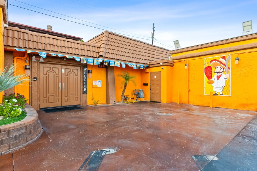 More Photos Of 1884 Arizona 95, Bullhead City General Retail For Sale
