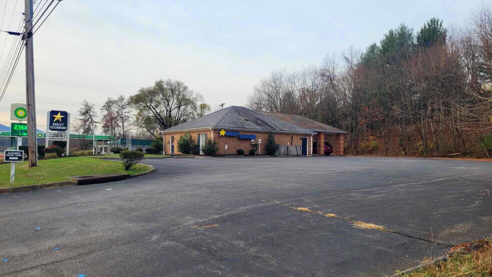 More Photos Of 509 Roanoke Rd, Daleville General Retail For Sale