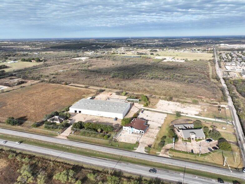 More Photos Of 1980 SW Wilshire Blvd, Burleson Warehouse For Sale