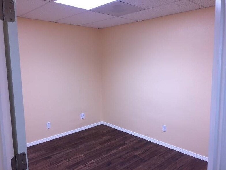 More Photos Of 13740 Research Blvd, Austin Office Residential For Sale