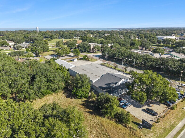 More Photos Of 320 S Tubb St, Oakland Warehouse For Sale