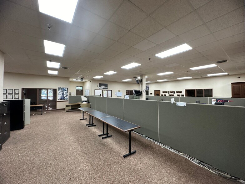 More Photos Of 201 N Troup St, Valdosta Office For Sale
